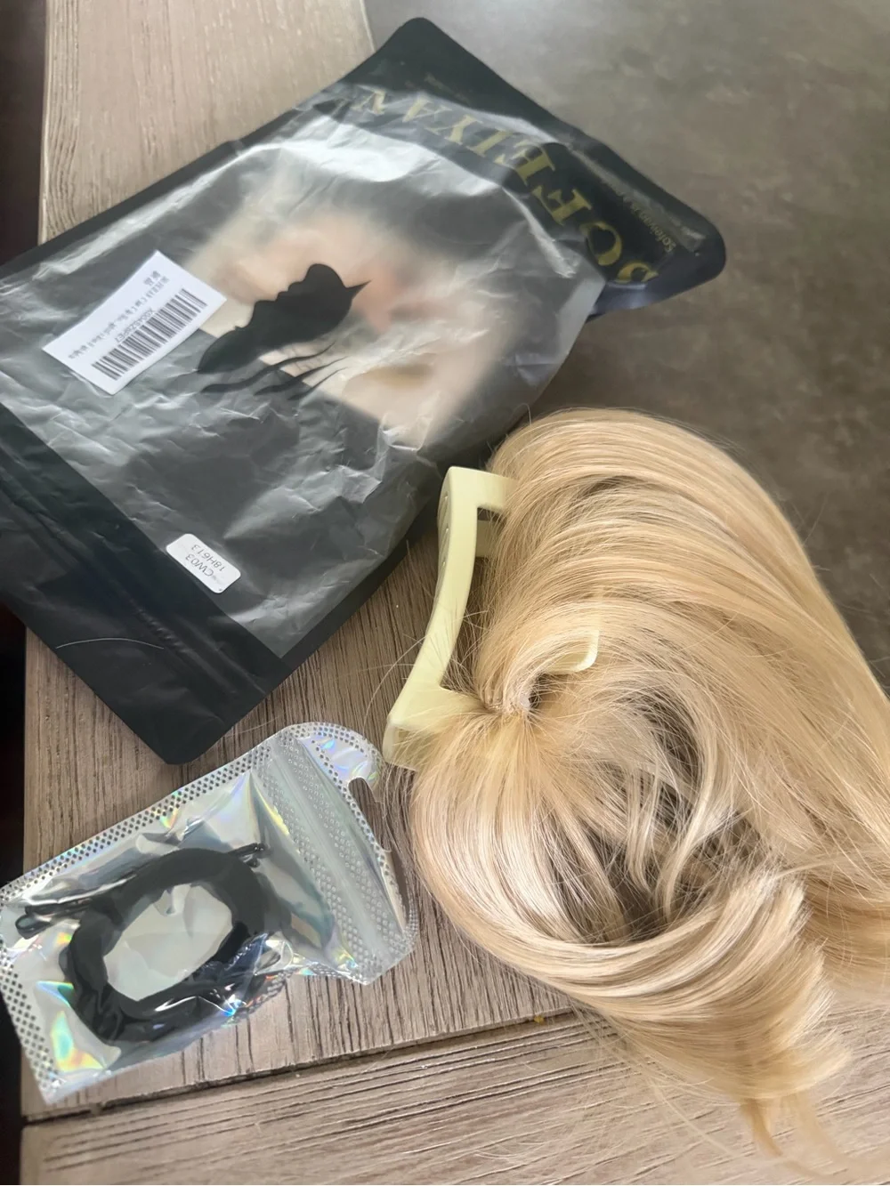 Sofeiyan Blonde Clip-In Ponytail Extension - Classic Wave